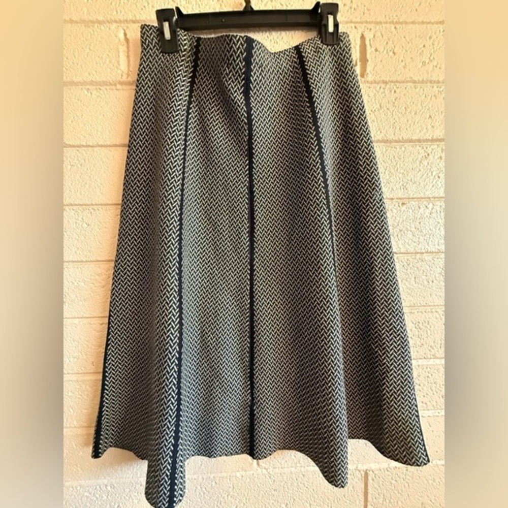 Keren  hart Black and White Knit Fabric size M